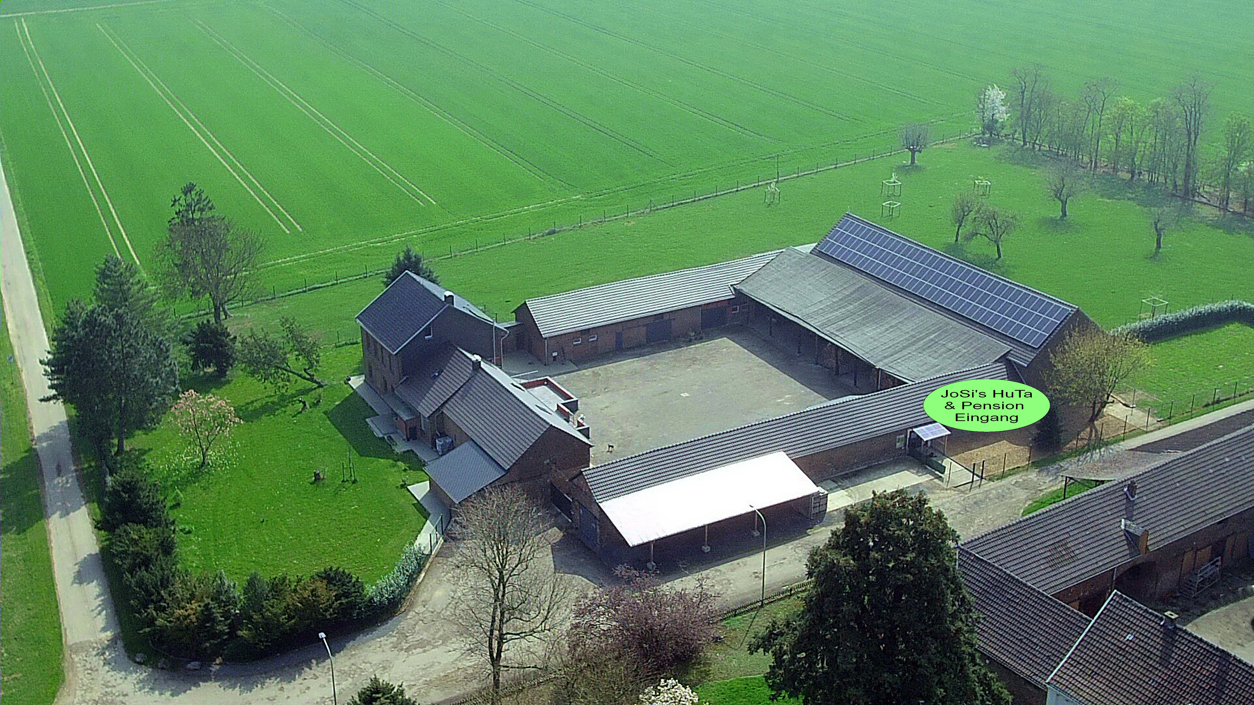 Wolfskauler Hof 1, 52399 Merzenich-Golzheim, mitten im Feld zwischen Golzheim und Merzenich